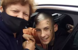 abuela-con-lgante