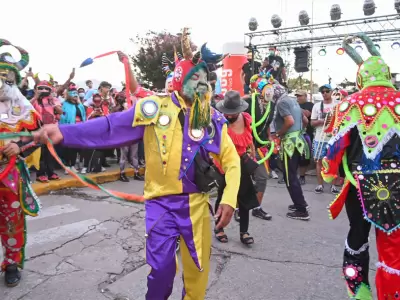 casa-jujuy-cosquin-carnaval-diablos
