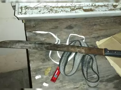 machete-arma-blanca-policia