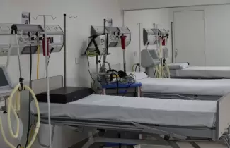 cama-vacia-coronavirus-respirador-pablo-soria-02