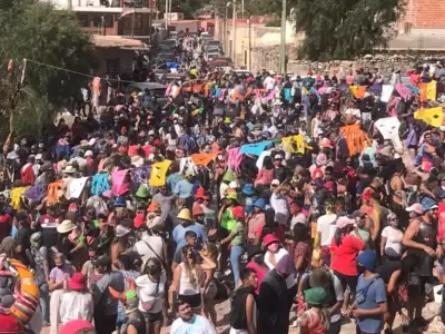 multitud-carnaval-tilcara
