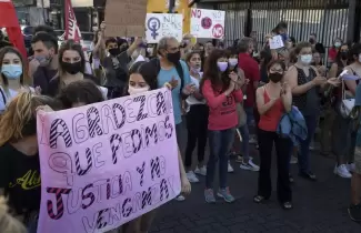 marcha-apoyo-joven-abuso-grupal