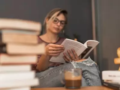 mujer-libro