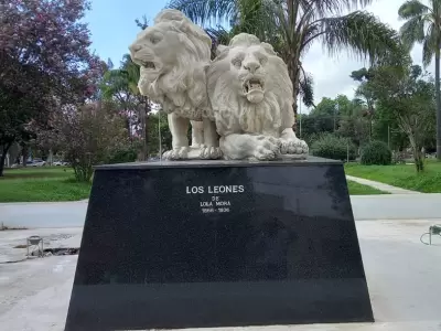 plaza-los-leones