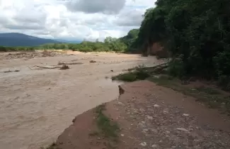 docentes-varados-en-Normenta-