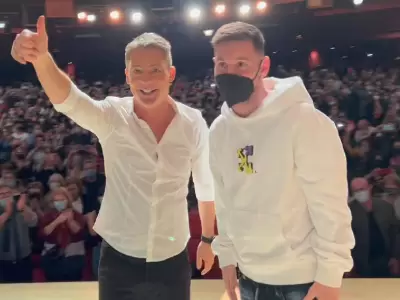 messi-teatro-adrian-suar