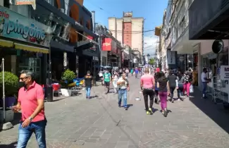 Peatonal-Vacunatorio-Fila-1