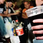 Binge drinking, una práctica peligrosa que multiplica hasta seis veces el riesgo de contraer cirrosis
