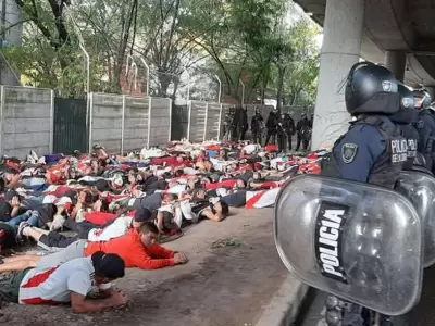 detenidos-barra-river