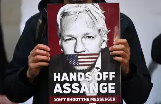 julian-assange-00