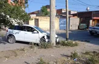 choque-auto-barrio-moreno