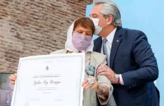 alberto-fernandez-madres-plaza-mayo