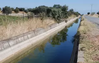 canal-de-riego-alusiva