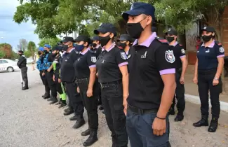 policias