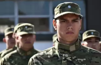 Soldado-voluntario