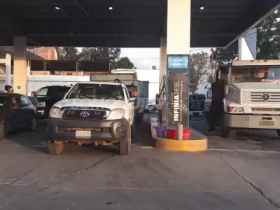 estacion-de-servicio-nafta-gasoil