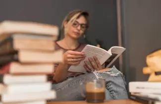 mujer-libro