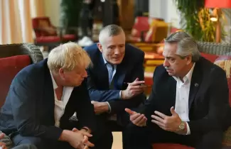 Alberto-Fernandez-y-Boris-Johnson