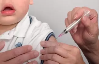bebe-vacunacion-sarampion-vacuna-