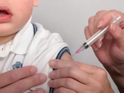 bebe-vacunacion-sarampion-vacuna-