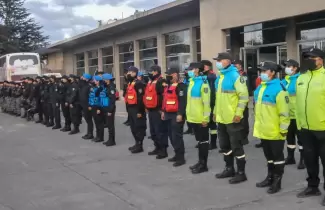 policias