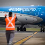 Aerolneas Argentinas abri un proceso de retiros voluntarios para 8000 empleados