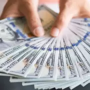La cotización del dólar blue superó los 1.000 pesos, un nuevo récord