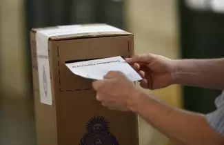 elecciones-urna