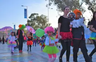 desfile-bienvenida-primavera