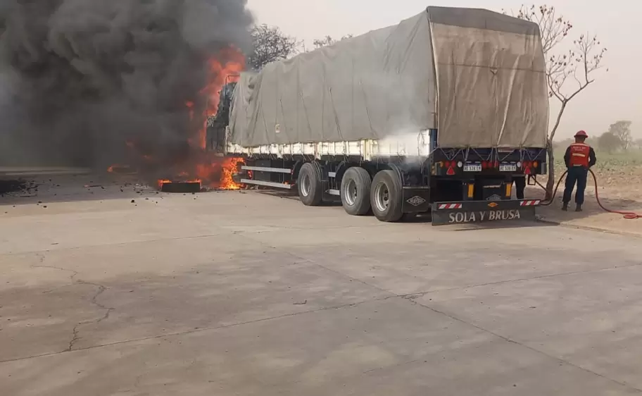 camion incendiado