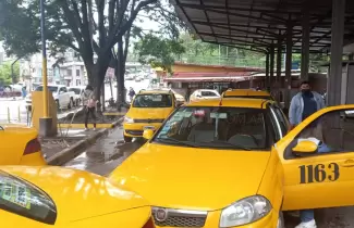 Taxis-Parada-vieja-terminal