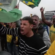 Militantes que apoyan a Bolsonaro piden un golpe militar para que no asuma Lula