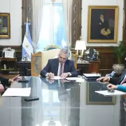 Fin a los nuevos ingresos en los planes sociales: los detalles del decreto que firmó Alberto Fernández