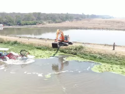 agua potable trabajando en la laguna El Pongo