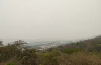 Ciudad de San Salvador de Jujuy llena de humo