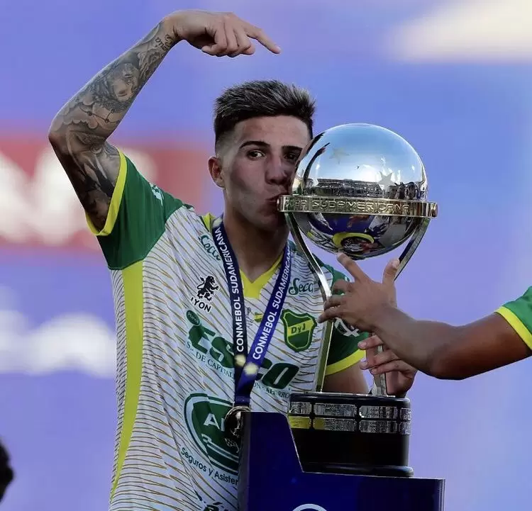 Enzo Fernández campeón de la Copa Sudamericana 2021
