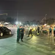 Chocaron dos autos en pleno centro y una mujer tuvo que ser trasladada en ambulancia