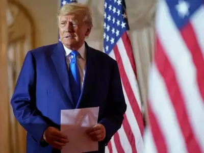 ARCHVO - El expresidente estadounidense Donald Trump se apresta a hablar en su r