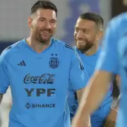 Lionel Messi entrenó a la par de sus compañeros y llegó la calma a la Selección Argentina