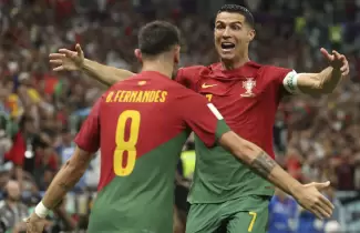 Portugal venci� a Uruguay y est� en octavos de final