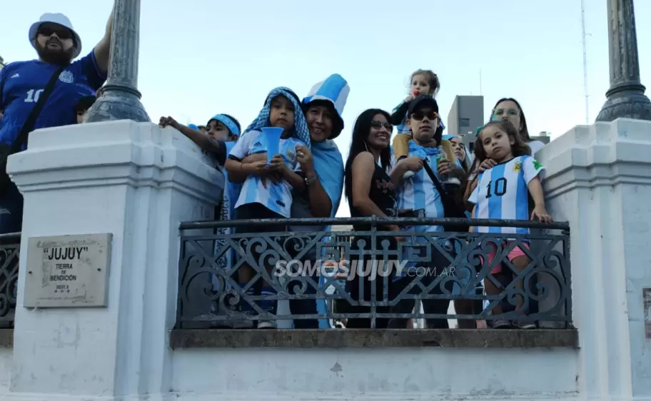 jujenos festejan el triunfo de argentina