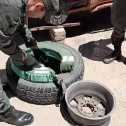 Salta: llevaban 43 kilos de cocaína escondidos dentro de los neumáticos de una camioneta y fueron detenidos