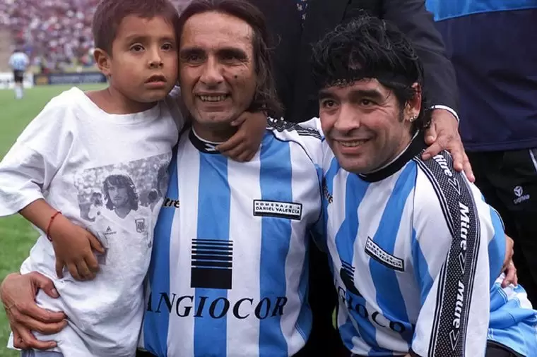 Daniel Valencia y Diego Maradona