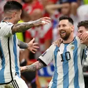 Argentina usará la camiseta celeste y blanca para la final del Mundial