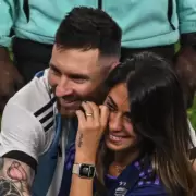 "La valija de Messi": el cuento que hizo llorar a Lionel y Antonela