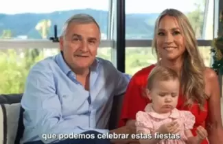 Gerardo Morales junto a su familia