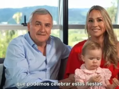 Gerardo Morales junto a su familia