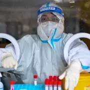China dejó de publicar cifras diarias de coronavirus en medio de un fuerte brote