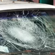 Arrojaban piedras a autos estacionados en barrio Gorriti y fueron detenidos