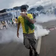 El Tribunal Supremo de Brasil ordenó al Ejército desmantelar todos los “campamentos bolsonaristas” en un plazo de 24 horas